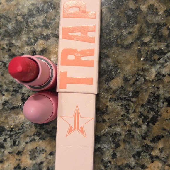 Jeffrey Star Velvet Trap Lip Stick - Picture 3 of 3